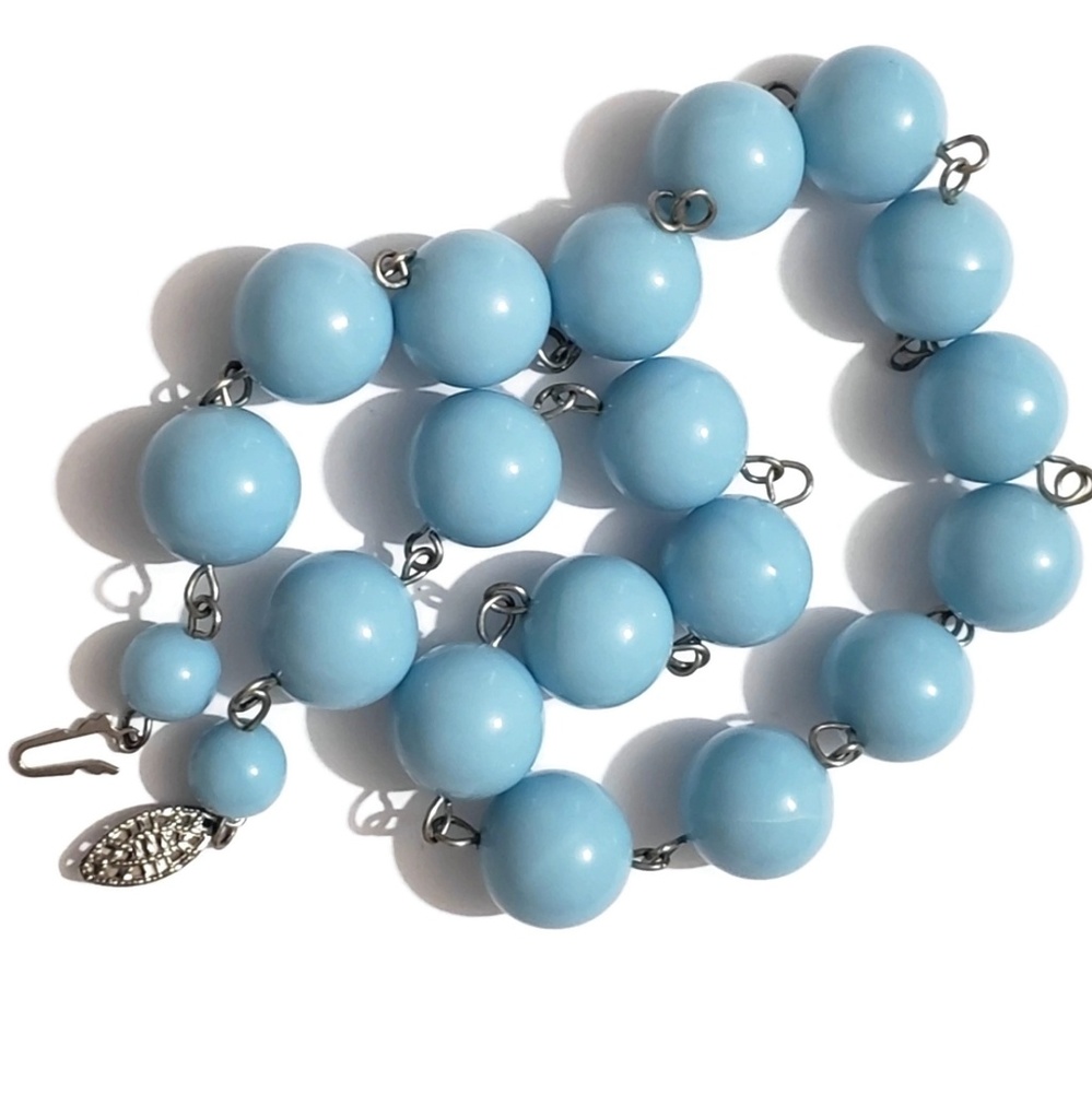 ★5 for $25★  Vintage baby blue large beads